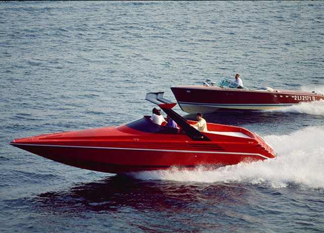 Riva ClassicheがミラノAutoClassicaヴィンテージボートショーで注目を浴びる。<br />
 